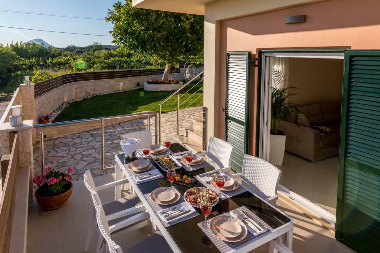 Villa Nissos Línia Exterior foto